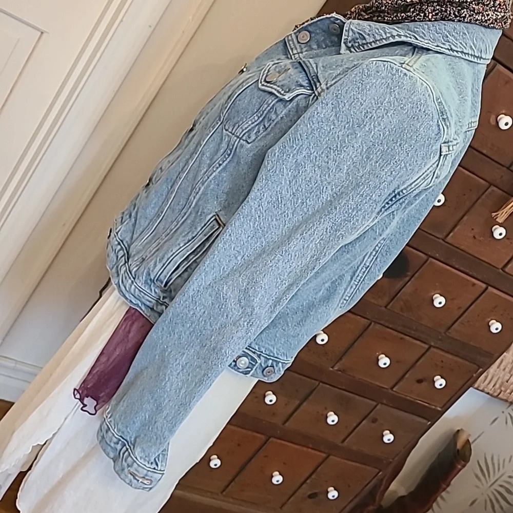 Levi's Light Blue Jean Denim Jacket for Women Size LARGE - Picture 3 of 8